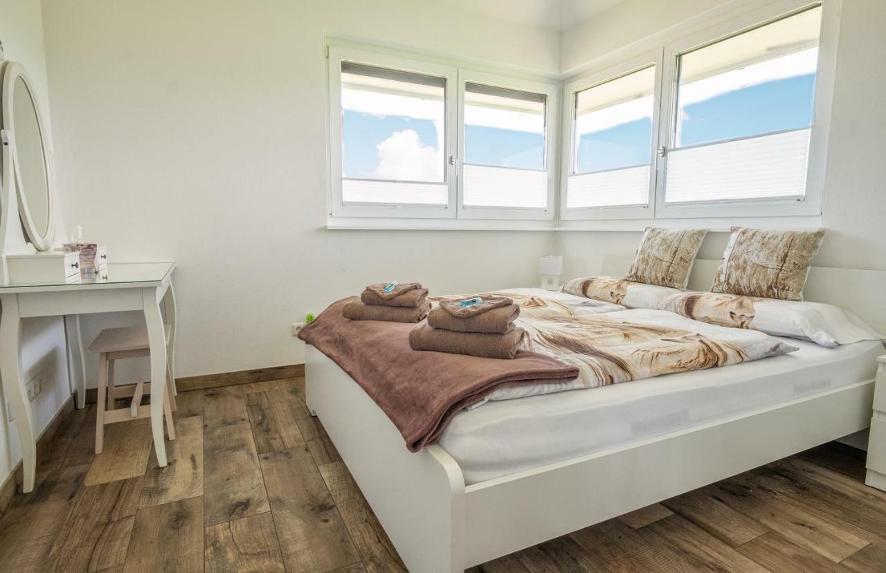 Luxurioese Penthaus Wohnung アニフ エクステリア 写真