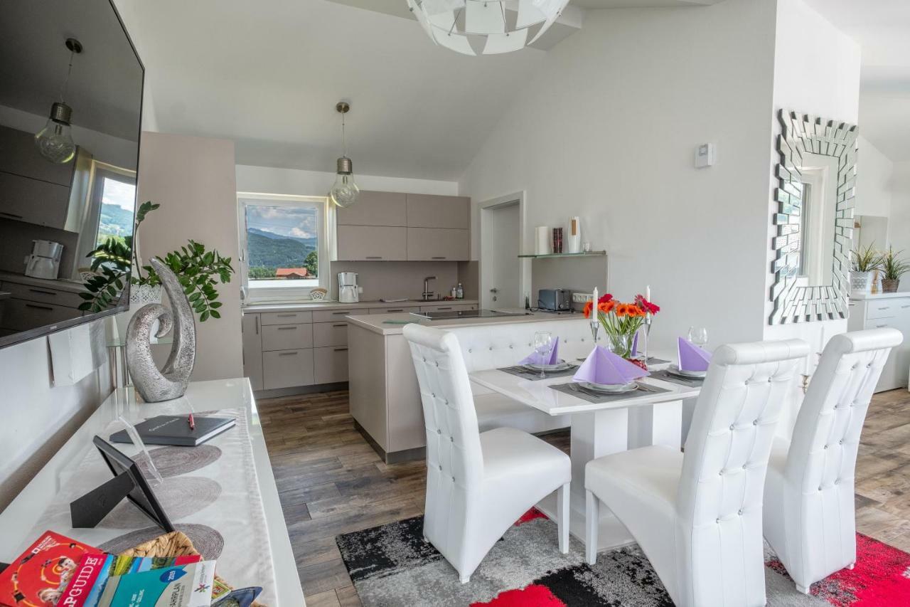 Luxurioese Penthaus Wohnung アニフ エクステリア 写真